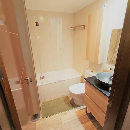 Bec, Hospital Cruces, Parking Gratis, Wifi, Aa, A 15 Min De Bilbao